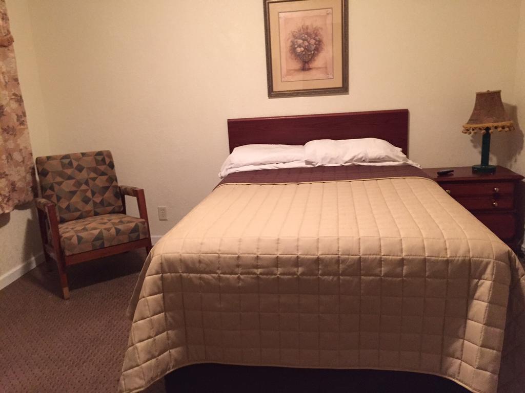 Highland Court Motel Fairmont Kültér fotó